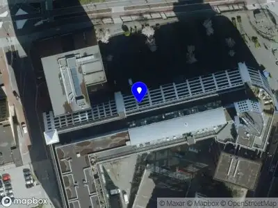 Brandweer en politie met grote spoed naar de Lichttoren in Eindhoven vanwege middelgrote brand