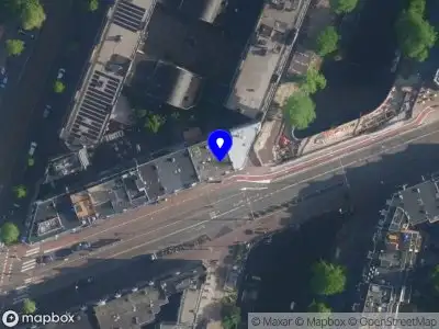 Traumahelikopter met grote spoed naar de De Clercqstraat in Amsterdam
