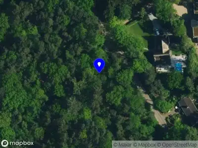 Brandweer met gepaste spoed naar de Eper Veste in Epe vanwege een liftopsluiting