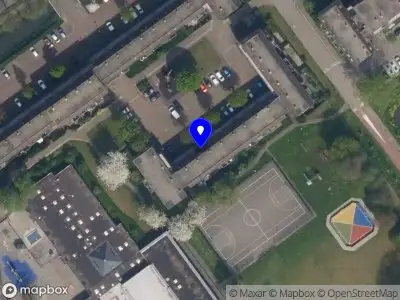 Ambulance met grote spoed naar de Het Steen in Capelle aan den IJssel