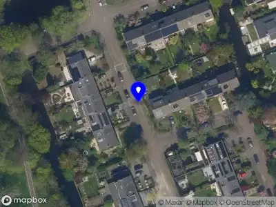 Ambulance met gepaste spoed naar de Juliana van Stolberglaan in Vlaardingen