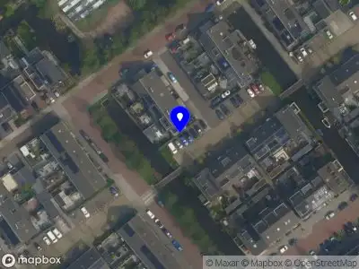 Ambulance met grote spoed naar de Tuimelaar in Naaldwijk