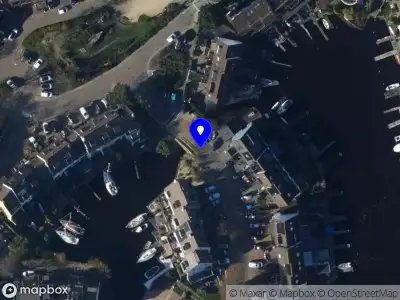 Traumahelikopter met grote spoed naar de Marina-Park in Den Helder