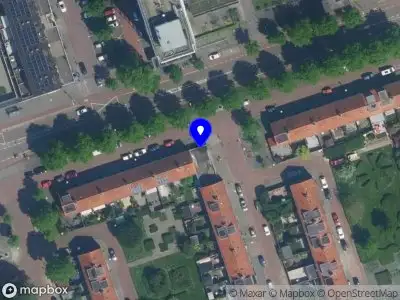 Ambulance met gepaste spoed naar de Hegeraatstraat in Amsterdam