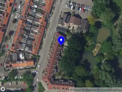 Ambulance met grote spoed naar de A.W. de Landgraafstraat in Sliedrecht