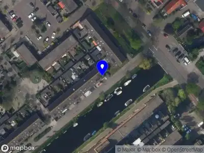 Brandweer met grote spoed naar de Jantina van Hoornkade in Leiden vanwege gebouwbrand