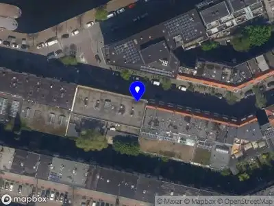 Ambulance met grote spoed naar de Dunantstraat in Rotterdam
