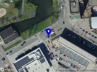 Ambulance met grote spoed naar de Catullusweg in Rotterdam