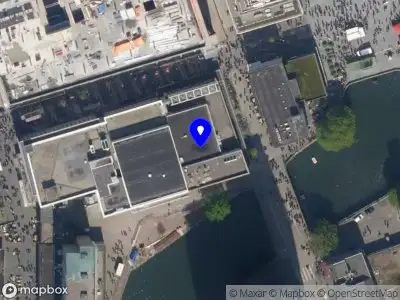 Ambulance met grote spoed naar de Steiger in Rotterdam