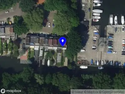 Ambulance met gepaste spoed naar de Apollostraat in Hardinxveld-Giessendam