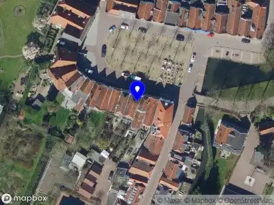 Brandweer met grote spoed naar de Markt in Heenvliet vanwege reanimatie