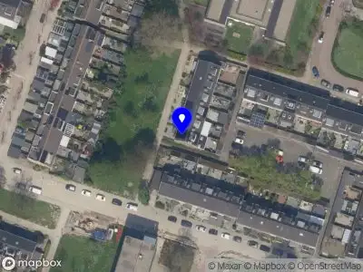 Ambulance met gepaste spoed naar de Rivierenlaan in Rozenburg