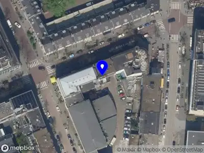 Ambulance met gepaste spoed naar de Witte de Withstraat in Rotterdam