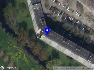 Ambulance met grote spoed naar de Valeriusrondeel in Capelle aan den IJssel