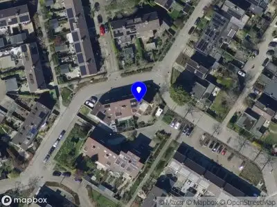 Ambulance met grote spoed naar de Schoener in Barendrecht