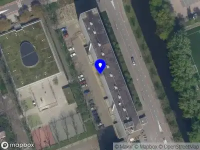 Ambulance met grote spoed naar de Zwaluwenlaan in Vlaardingen