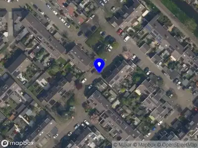Ambulance met grote spoed naar de Zilvermos in Nieuwerkerk aan den IJssel
