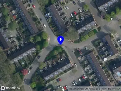 Brandweer met gepaste spoed naar de Fivelingostraat in Assen