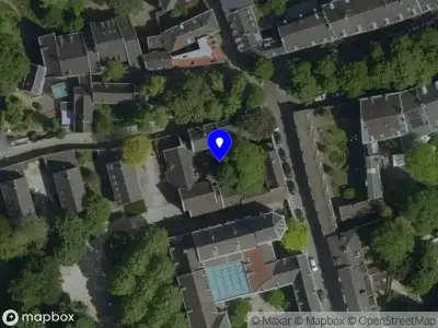 Ambulance met gepaste spoed naar de Grote Looiersstraat in Maastricht