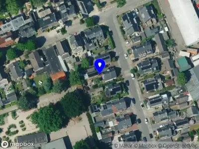 Brandweer met grote spoed naar de Fuutweg in Apeldoorn vanwege middelgrote brand