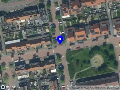 Ambulance met grote spoed naar de Retiropark in Purmerend