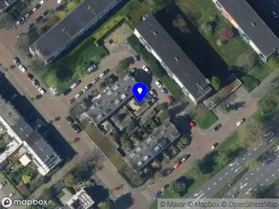 Ambulance met grote spoed naar de Johannes de Bekalaan in Voorburg