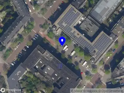 Ambulance met grote spoed naar de Baljuwstraat in Rotterdam
