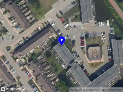Ambulance met grote spoed naar de Louvre in Capelle aan den IJssel