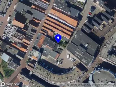 Ambulance met grote spoed naar de Rademacherstraat in Spijkenisse