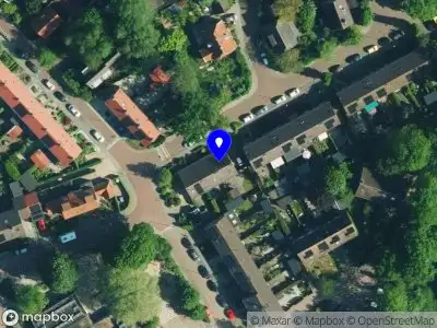 Brandweer met gepaste spoed naar de Van Oldenbarneveltstraat in Olst vanwege afhijsen patient