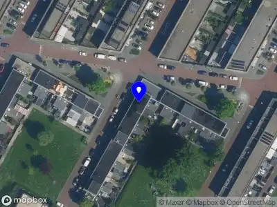 Ambulance met grote spoed naar de Eduard Meijerstraat in Amsterdam