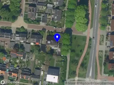 Brandweer met gepaste spoed naar de Meidoornlaan in Castricum vanwege afhijsen patient