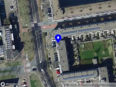 Ambulance met grote spoed naar de Westakker in Spijkenisse