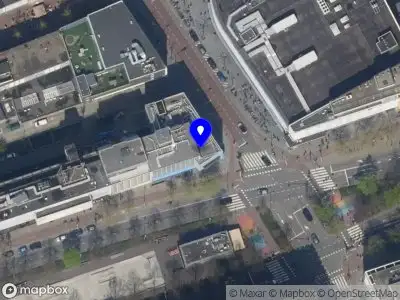 Ambulance met gepaste spoed naar de Westblaak in Rotterdam