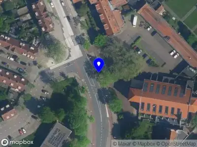 Ambulance met gepaste spoed naar de Hagedoornplein in Amsterdam