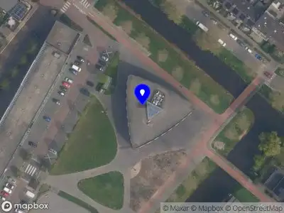 Ambulance met grote spoed naar de Noorderparklaan in Bergschenhoek