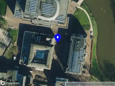 112 melding Brandweer met grote spoed naar de Spinhuisplein in Zwolle vanwege gebouwbrand