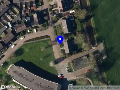Politie met grote spoed naar de Ds J van Dijkstraat in Tzum vanwege voertuigen te water