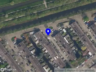 Ambulance met gepaste spoed naar de Simon Vestdijkpad in Rotterdam