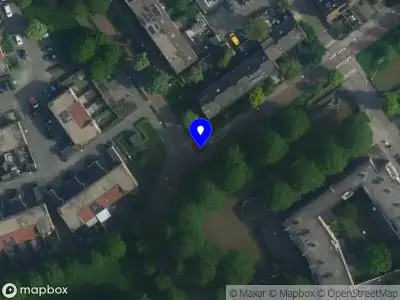 Ambulance met gepaste spoed naar de Twellostraat in Amsterdam