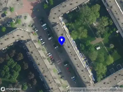 Ambulance met gepaste spoed naar de Dolingadreef in Amsterdam