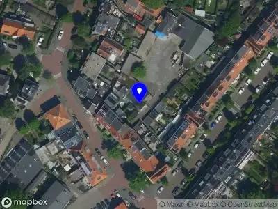 Ambulance met grote spoed naar de Duinlustparkweg in Santpoort-Zuid