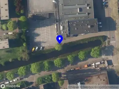 Ambulance met gepaste spoed naar de Vijf Meiplein in Leiden
