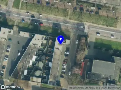 Politie naar de Bernardus Blommersstraat in Almelo vanwege aanrijding met letsel