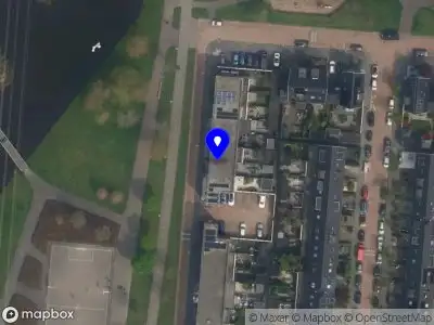 Ambulance met gepaste spoed naar de Paul Schuitemastraat in Rotterdam