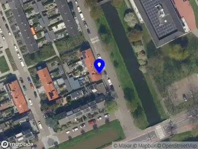 Ambulance met gepaste spoed naar de Jacob van Ruysdaelsingel in Capelle aan den IJssel