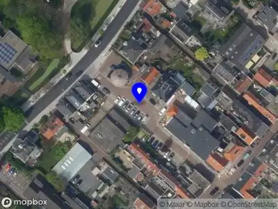 Ambulance met grote spoed naar de De Baan in Warmond