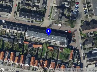 Ambulance met grote spoed naar de Van Speijkstraat in Oud-Beijerland