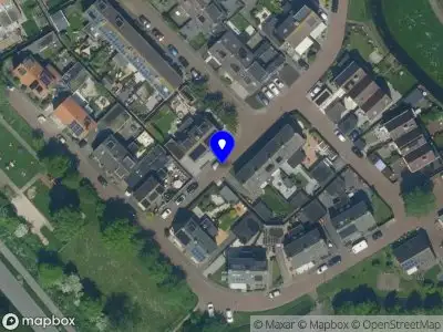 Brandweer met grote spoed naar de Almerestraat in Marken vanwege waarnemen gaslucht