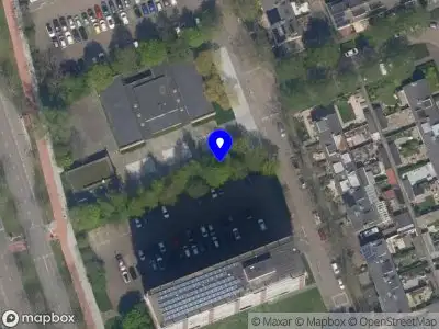 Ambulance met grote spoed naar de Louise de Colignylaan in Vlaardingen